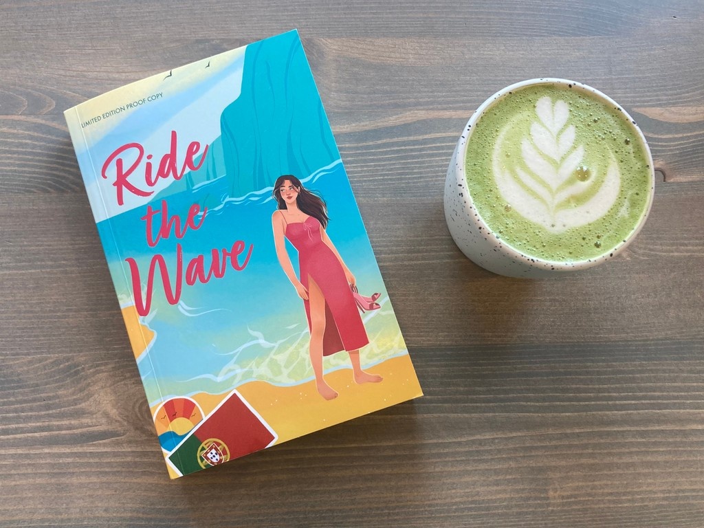LoveReading (@lovereadinguk) on Twitter photo "A well-written surfing sports romance set in sunny Portugal, between confident journalist Iris and cynical surfer Leo" Billy Lindon, Expert Reviewer
Ride The Wave by Katherine Reilly, <a href="/AriaFiction/">Aria Fiction</a>
Feel-good reads that do good, grab your summer read now:
l8r.it/7RUs "A well-written surfing sports romance set in sunny Portugal, between confident journalist Iris and cynical surfer Leo" Billy Lindon, Expert Reviewer
Ride The Wave by Katherine Reilly, <a href="/AriaFiction/">Aria Fiction</a>
Feel-good reads that do good, grab your summer read now:
l8r.it/7RUs