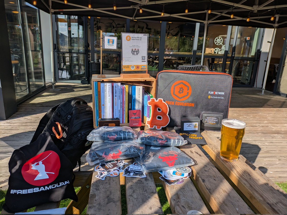 Début du meetup au bloc 903 695 🍻

#pack4communities
