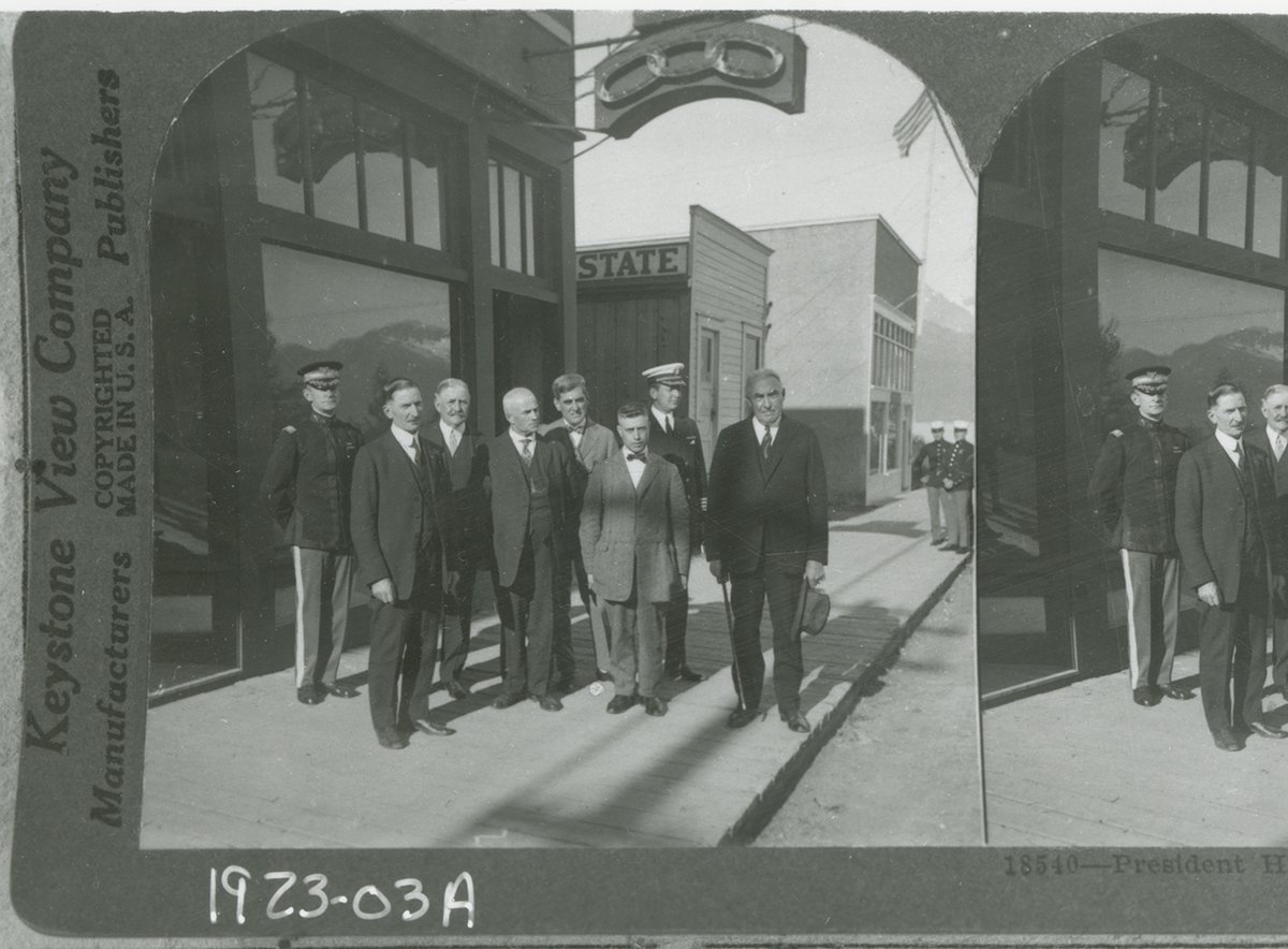 HooverPresLib's tweet image. President Harding’s group arrived in Seward early in the morning #OnThisDay July 12, 1923. Harding and others visited the Masonic Lodge. Later, Secretary of Commerce, Herbert Hoover, organized a fishing trip (31-1923-a03 & a04)