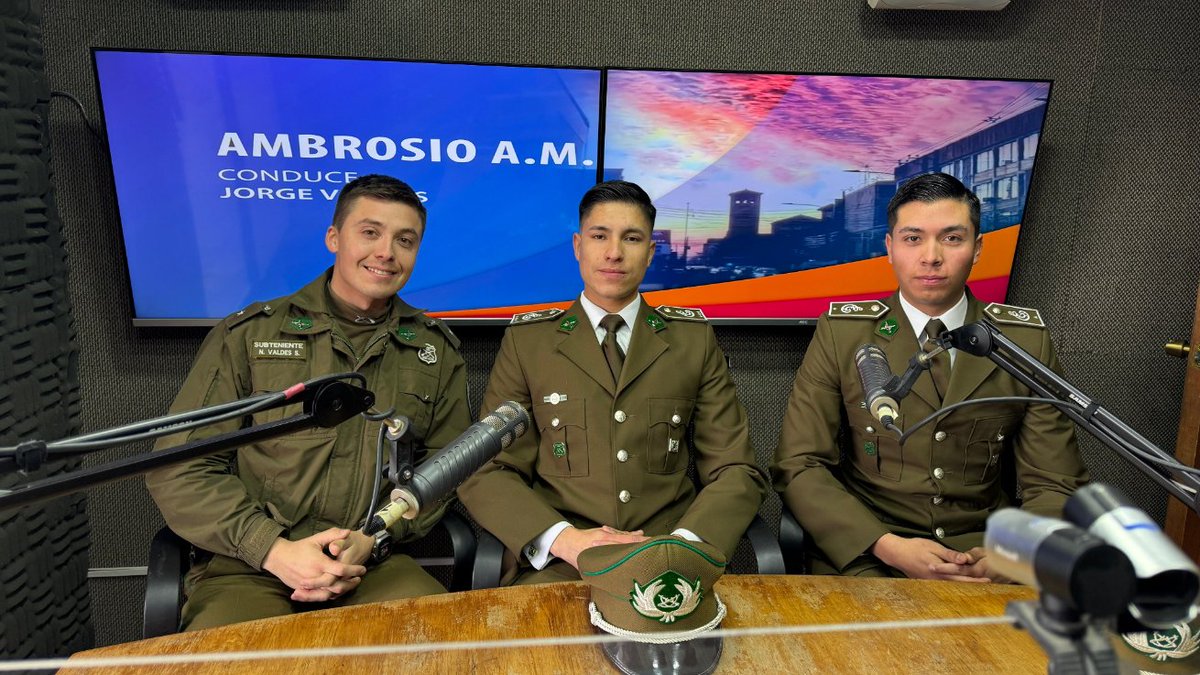 Aspirantes a Oficial de la 
<a href="/EscuelaCarab/">EscuelaCarab</a> en #LINARES, promocionan el proceso de Admisión para los jóvenes interesados.
En esta ocasión, en la Radio Ambrosio dial 90.7FM, además de compartir sus experiencias.
#OrdenyPatria