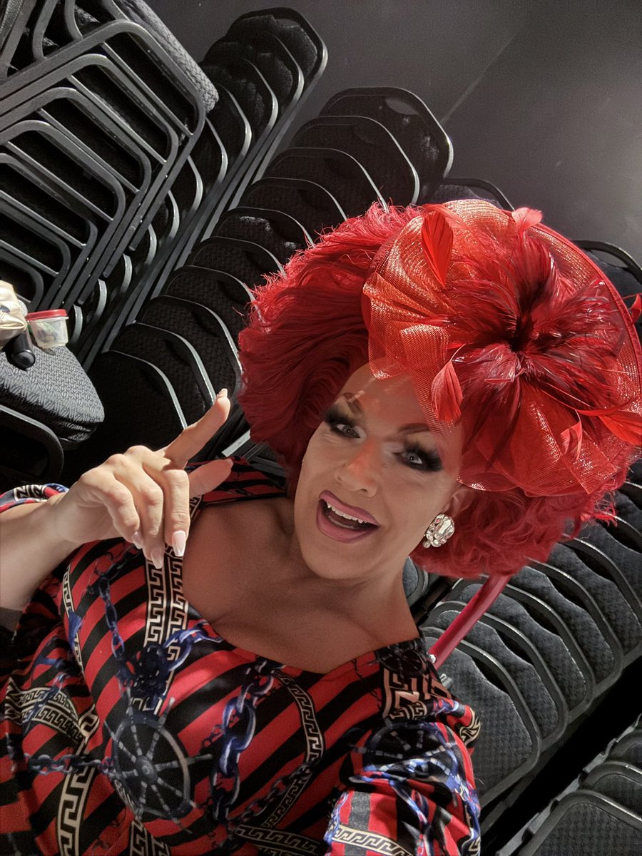 KashaDavis's tweet image. Back in the closet!!!! (My dressing room before Drag Story Hour!!) 🦋