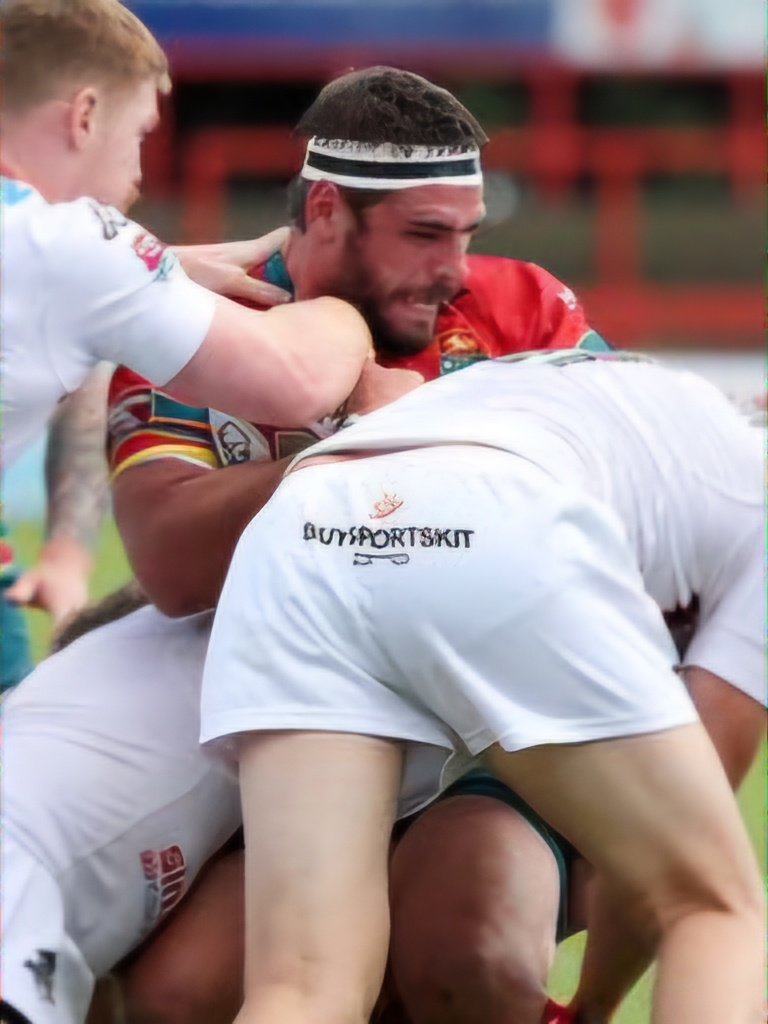 OTD in 2017 - Rovers beat London Broncos 40-22 at Craven Park in the Championship. Robin #1218 Lee Jewitt scored his first, and what would prove to be his only, try for the club. The prop played 24 games for the Robins between 2017 and 2019. #HullKR