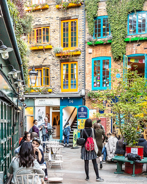 Here are 51 fun things to do alone in London: urls.grow.me/mep2OKYVb 😍