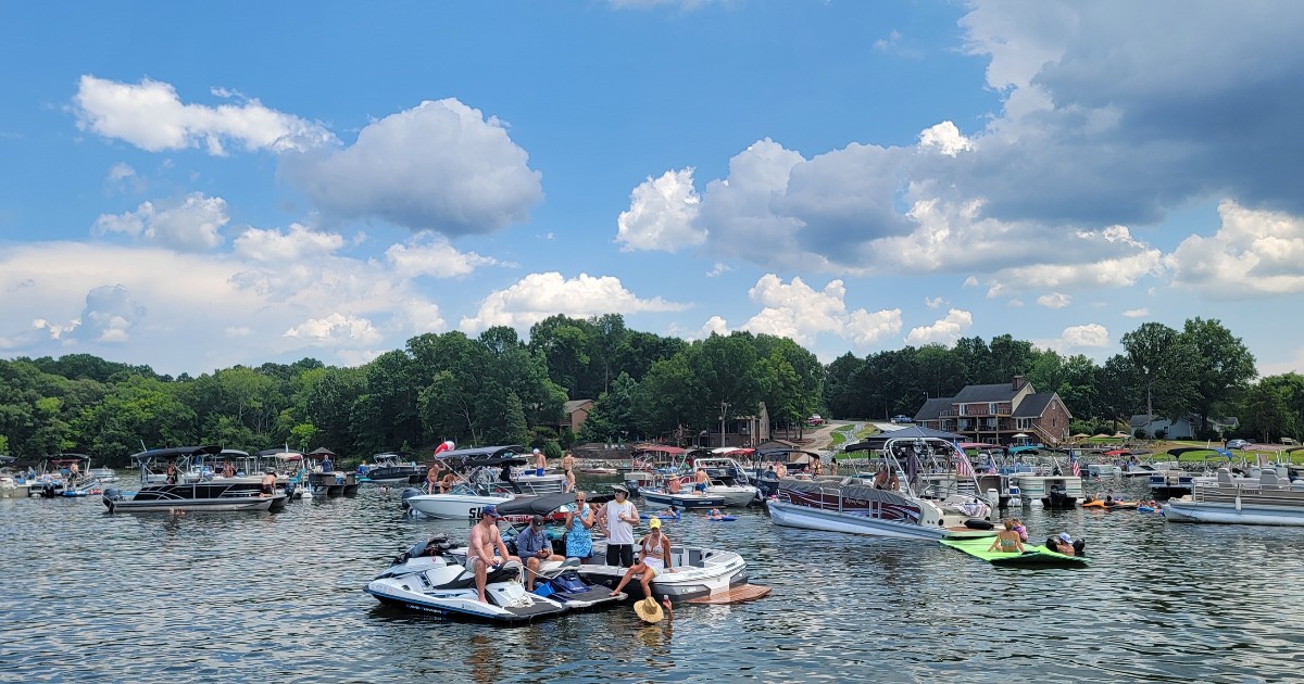 There’s nothing better than summer lake days and music at High Rock Lake's Summer Concert Series! 

🚤 July 12: Captain Mike &amp; The Shipwrecked 
☀️ August 24: The Dickens Band
😎 TBD: Float the Goat 

Learn more at: hrla.com/2025-HRLA-Summ…. 

📸 High Rock Lake Association