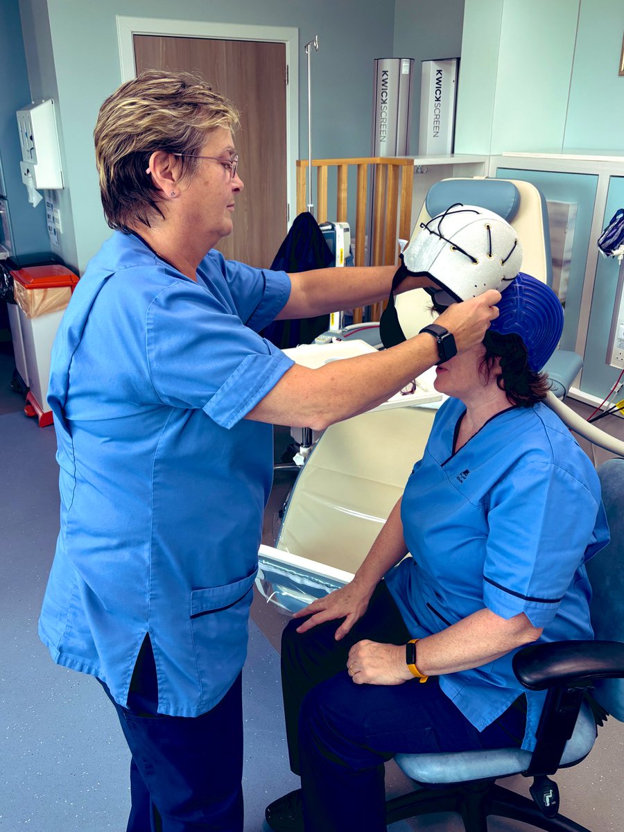 JackFDPaxman's tweet image. Another amazing visit to Scotland 🏴󠁧󠁢󠁳󠁣󠁴󠁿

A new #Paxman @scalpcooling system installed at @NHSTayside Ninewells kindly donated by @Insights, a new system for @NHSHighland Belford Hospital, and Broadford Hospital has started their #scalpcooling provision with a brand new system 🩵