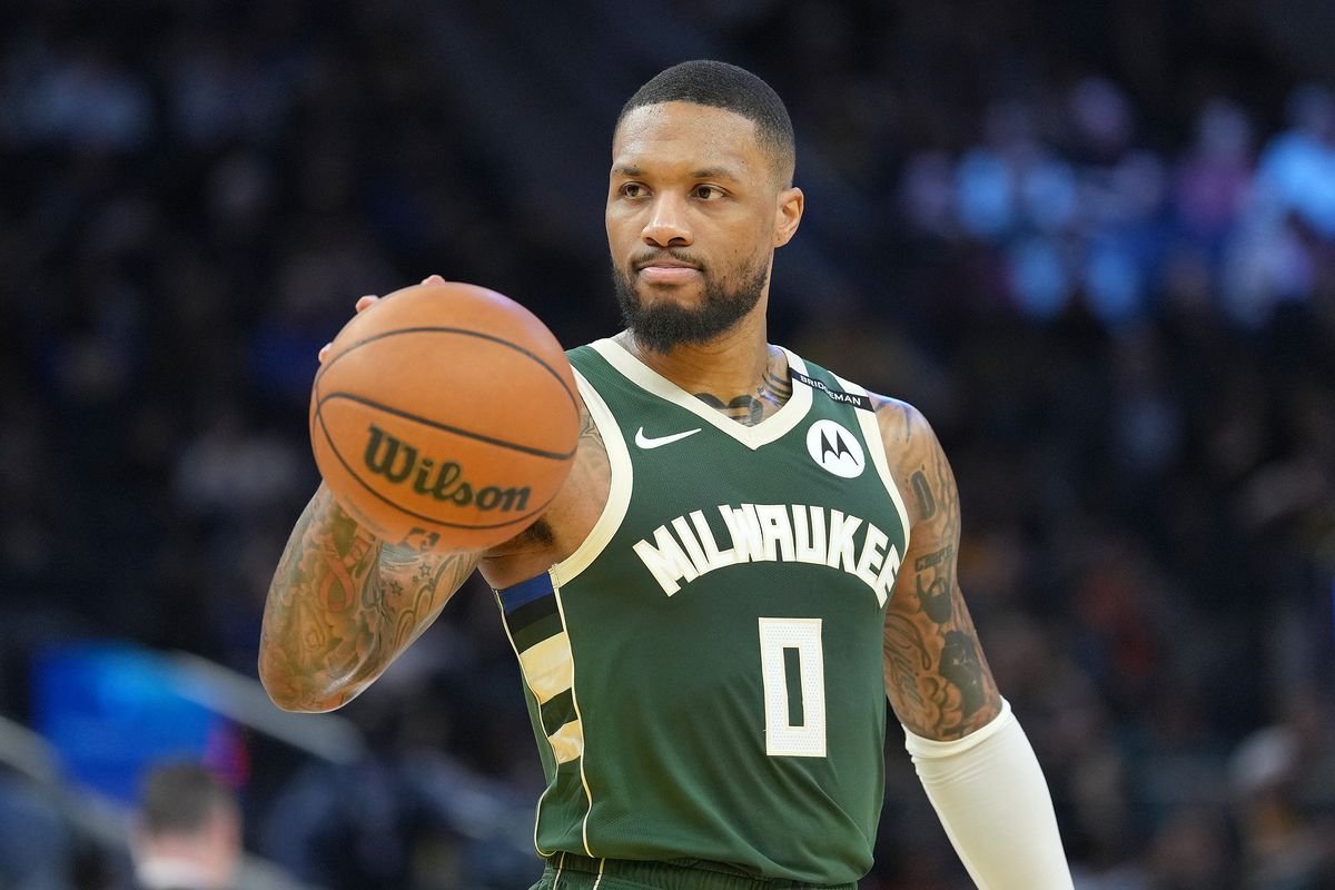 hotbradstevens's tweet image. Do you want the Celtics to sign Damian Lillard?