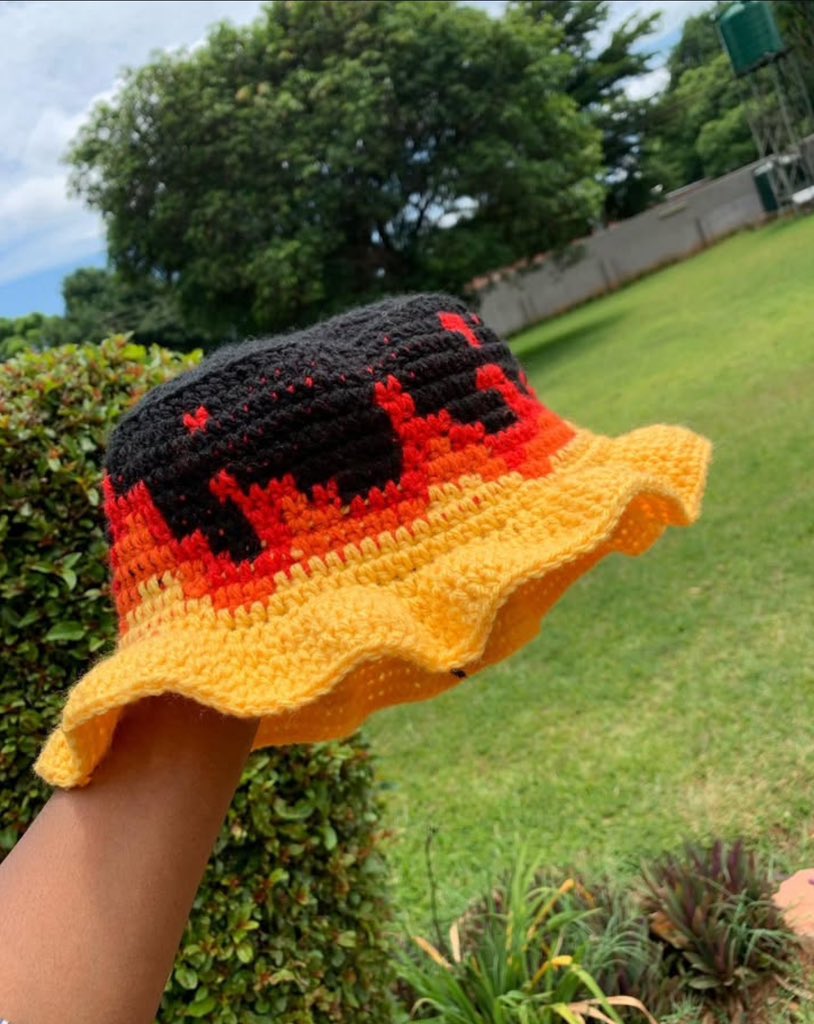 Hey y’all 💕 Sooo I’m hosting a beginner friendly crochet workshop next month 😁 

Learn the basics
Get a full crochet starter kit
Enjoy a curated goodie bag
Sip &amp; snack as you stitch 

If you’re looking into picking up a new hobby, I gatchu!

Registration link in next post.