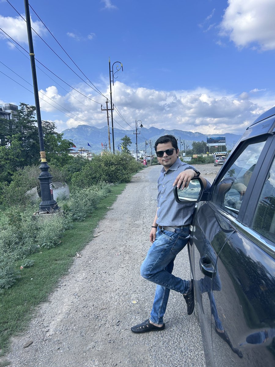 Rahul_atiksh's tweet photo. ऋषिकेश🚩🚩 https://t.co/oELekTCzUK