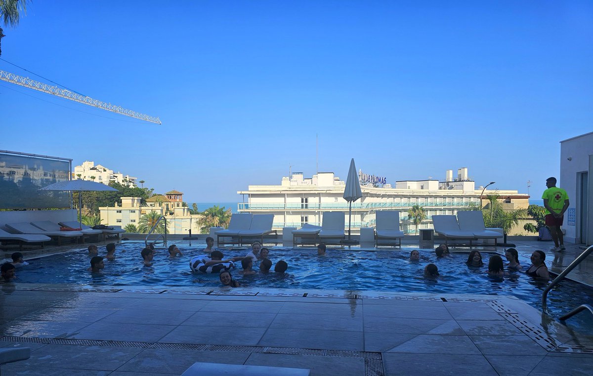 Time for a much needed dip in the pool to cool off after a hot day 🏊‍♀️