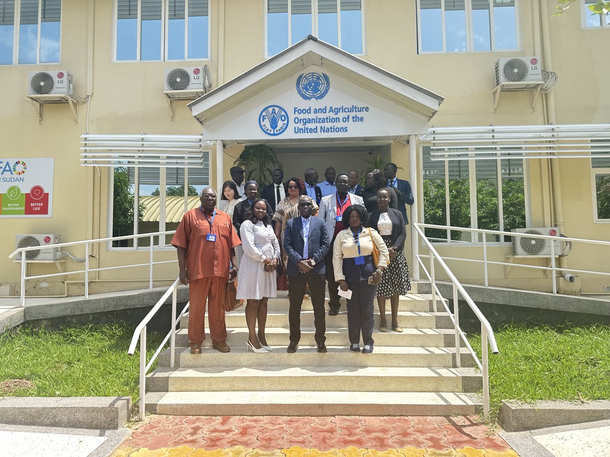 FAOSouthSudan's tweet image. A joint FAO-GIZ hybrid meeting was held today to review #LandTools aimed at preventing &amp;amp; resolving land disputes &amp;amp; strengthening #LandGovernance. Meeting marks a step towards national validation &amp;amp; implementation of these tools.

👏@EUinSouthSudan, @GERinSSD, @theGEF &amp;amp; PBF