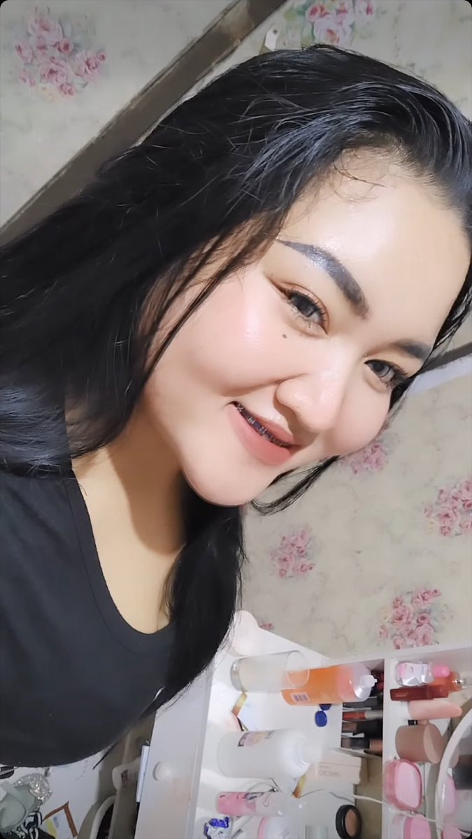 Yangenak tweet media