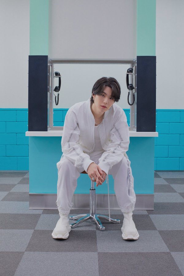 #SUGA looks so attractive in new concept pic for 'Permission To Dance on Stage Live', out July 18 at 1PM KST (0AM ET)! 👏👨‍🎤✨💫🌟🤩🆕💿💥1⃣8⃣🕐🇰🇷👑💙💜

BTS IS COMING
BTS LIVE ALBUM 
#BTS