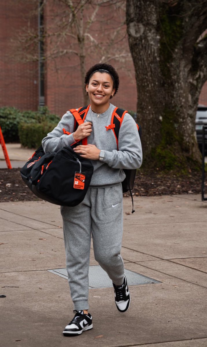 T-Time “The OSU 🦫 WBB Firebrand 🔥” (@therealfoto88) on Twitter photo We didn’t get to see Mackenzie Shivers on the court last season. <a href="/MackenzieShive2/">Mackenzie Shivers</a> however had a great HS run followed by an outstanding stay at Mesa CC! Great ball handling and can provide 3pt shooting Will be interesting to see how this seasons roster shapes out! #GoBeavs #WBB We didn’t get to see Mackenzie Shivers on the court last season. <a href="/MackenzieShive2/">Mackenzie Shivers</a> however had a great HS run followed by an outstanding stay at Mesa CC! Great ball handling and can provide 3pt shooting Will be interesting to see how this seasons roster shapes out! #GoBeavs #WBB