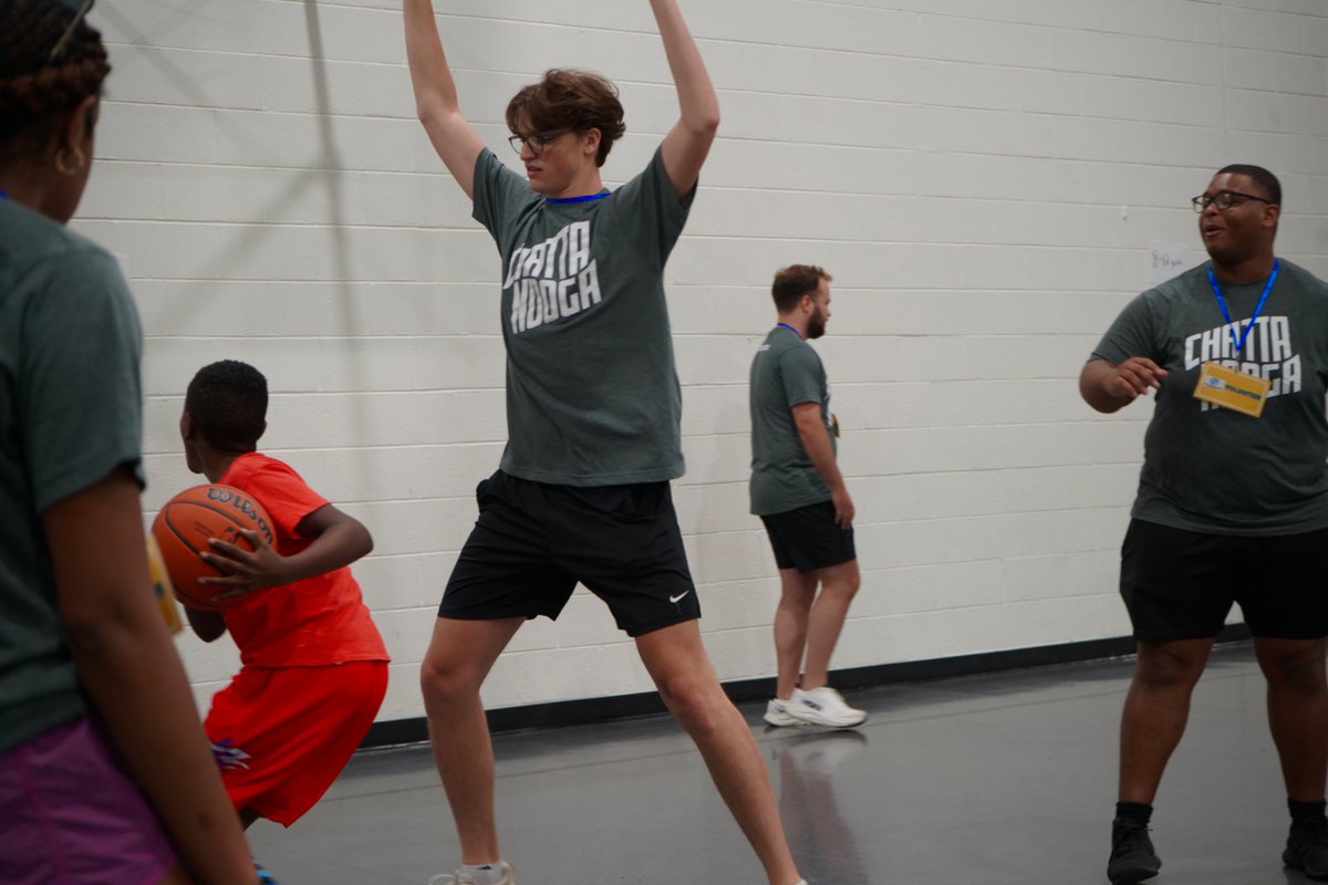 Finally, we wrapped up by giving back at the Boys &amp; Girls Club! 🏀⚽ We played basketball and football, but the best part was interacting with the kids, creating positive memories, and building connections. 🤝 #CommunityImpact #SAACGivesBack
Big thanks to everyone who made this