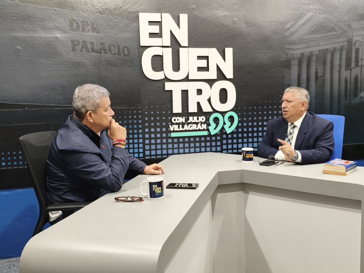 #EncuentroTV| Algunos quisieran que el #FMLN no existiera y otros en este momento quisieran que el FMLN tuviera #diputados, muchos dicen que dónde está el frente, pues está donde la gente nos tiene, sin diputados ni #alcaldes, esa fue la opción de voto de la gente, expresa