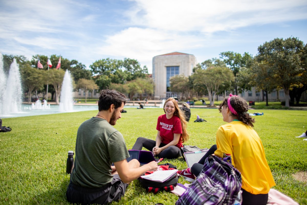 Flexible Learning for Busy Lives"

Working full-time? Parenting? Traveling? UH Online fits your lifestyle with flexible schedules and top-tier support. 
Learn more: uh.edu/online 
 #OnlineCollege #UHCoogs