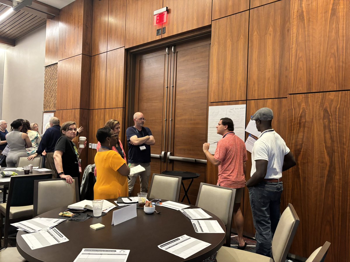 christina_615's tweet photo. What a fun day learning with teachers at the @SphereEdIn #SphereSummit and sharing @icivics resources for America’s 250th next year. Learn more about our #ProfessionalLearning here: https://t.co/1IHTcRnECS https://t.co/lFN0PdCKBQ