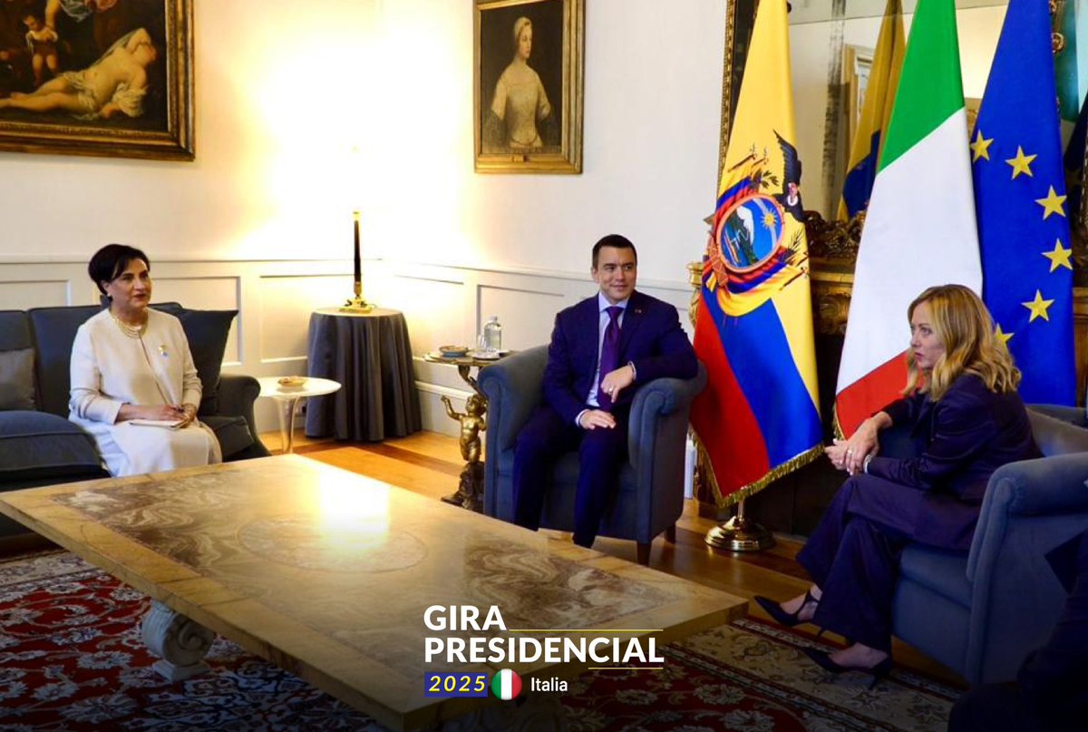 Cancillería del Ecuador 🇪🇨 (@cancilleriaec) on Twitter photo 🇪🇨🤝🇮🇹
La canciller <a href="/gabisommerfeld/">Gabriela Sommerfeld</a> acompañó al Pdte. <a href="/DanielNoboaOk/">Daniel Noboa Azin</a> en la reunión con la presidenta del Consejo de Ministros de Italia, Giorgia Meloni.
En el encuentro se destacó la firma del histórico acuerdo de movilidad laboral, que abre oportunidades para los ecuatorianos. 🇪🇨🤝🇮🇹
La canciller <a href="/gabisommerfeld/">Gabriela Sommerfeld</a> acompañó al Pdte. <a href="/DanielNoboaOk/">Daniel Noboa Azin</a> en la reunión con la presidenta del Consejo de Ministros de Italia, Giorgia Meloni.
En el encuentro se destacó la firma del histórico acuerdo de movilidad laboral, que abre oportunidades para los ecuatorianos.