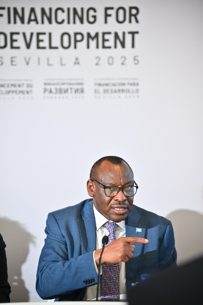 “Debt strategies must go hand-in-hand with social protection. Without political will, even the best plans risk stalling.”
– <a href="/ClaverGatete/">Claver Gatete</a> at #FfD4 side event on debt solutions with #EgyptGov, <a href="/UNDP/">UN Development</a>, Special Envoy on <a href="/UN_SDG/">UN Sustainable Development Group 🇺🇳</a> financing…