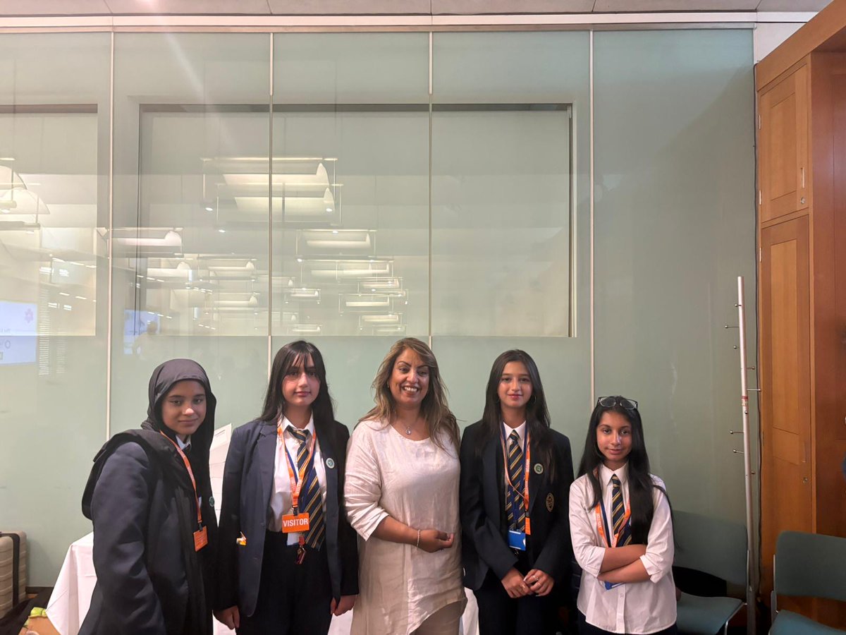 Big Ideas Final in London 🌟
We’re incredibly proud of our students, who were highly commended for their creativity and critical thinking! A fantastic achievement and a testament to their hard work and ambition. 👏🎉
#BigIdeas2025 #FutureLeaders <a href="/NazShahBfd/">Naz Shah MP</a>