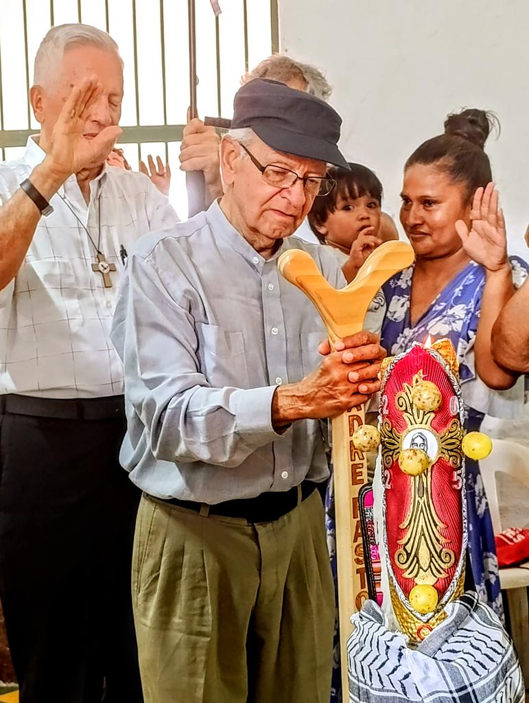CPueblos_Col's tweet image. Reconocimiento al padre Javier Giraldo y a la Comunidad de Paz de San José de Apartadó por sus incansables búsquedas en la construcción de una Paz fundamentada en la Vida Digna, la búsqueda de verdad y justicia para los pobres de Colombia.
III Encuentro del Movimiento de…