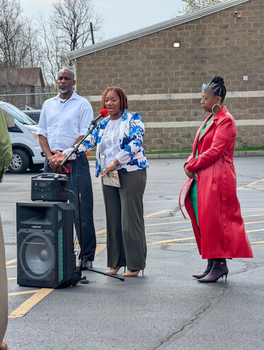 On 4/18/25 RJN! leadership spoke out at a press conf in Dayton, OH to address the response of local leaders, who planned to ban DPS students from using the downtown bus hub; offered alternatives solutions &amp; called on elected officials to do the same. racialjusticenow.org/dayton-ohio-pr…