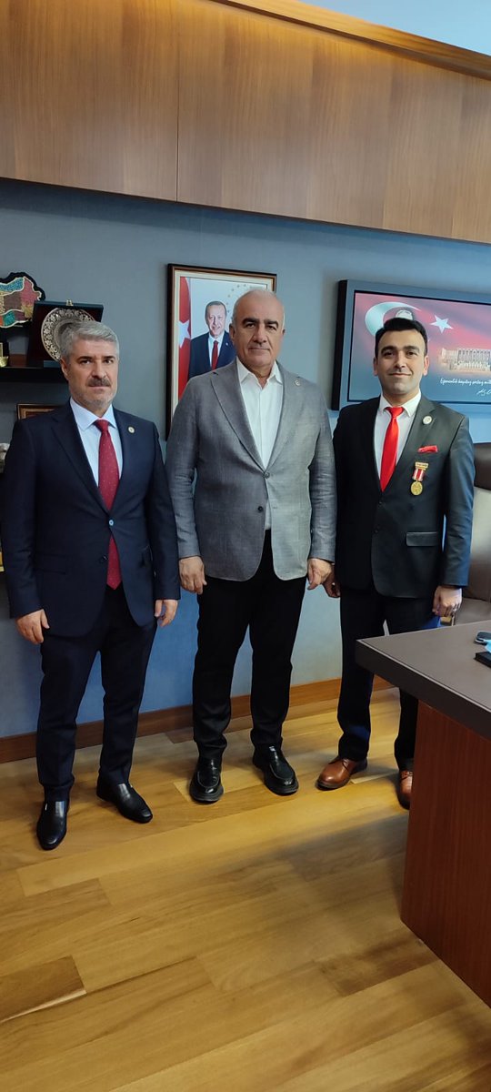 Gazi Meclisimizde Adıyaman Milletvekilimiz Sn. Hüseyin Özhan ve Adıyaman Besni Belediye Başkanımız Sn. Reşit Alkan ile bir araya geldik.

Şehit Yakını ve Gazilerimizin her daim gönüllü destekçisi olan, alanında elinden gelen her katkıyı sunan kıymetli Vekilimize; ayrıca, asrın