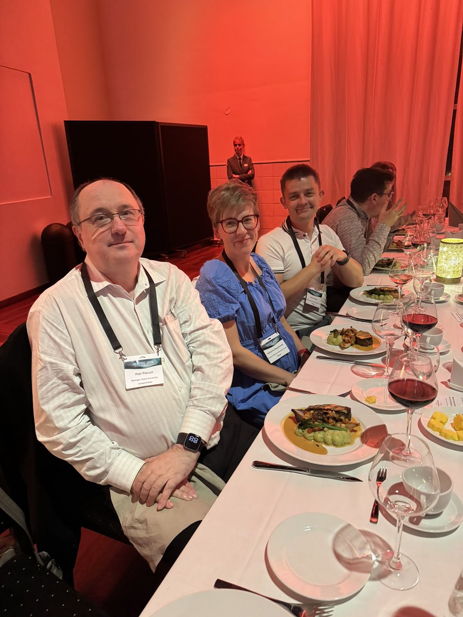 PiecuchPiotr's tweet image. WATOC 2025 ended a few days ago. The Organizers did a great job! Here’s my last WATOC 2025 picture, taken during a banquet. The 2 people to my left: Profs. Katharina Boguslawski (winner of the 2022 Dirac Medal) and Pawel Tecmer from the Nicolaus Copernicus University in Toruń, 🇵🇱