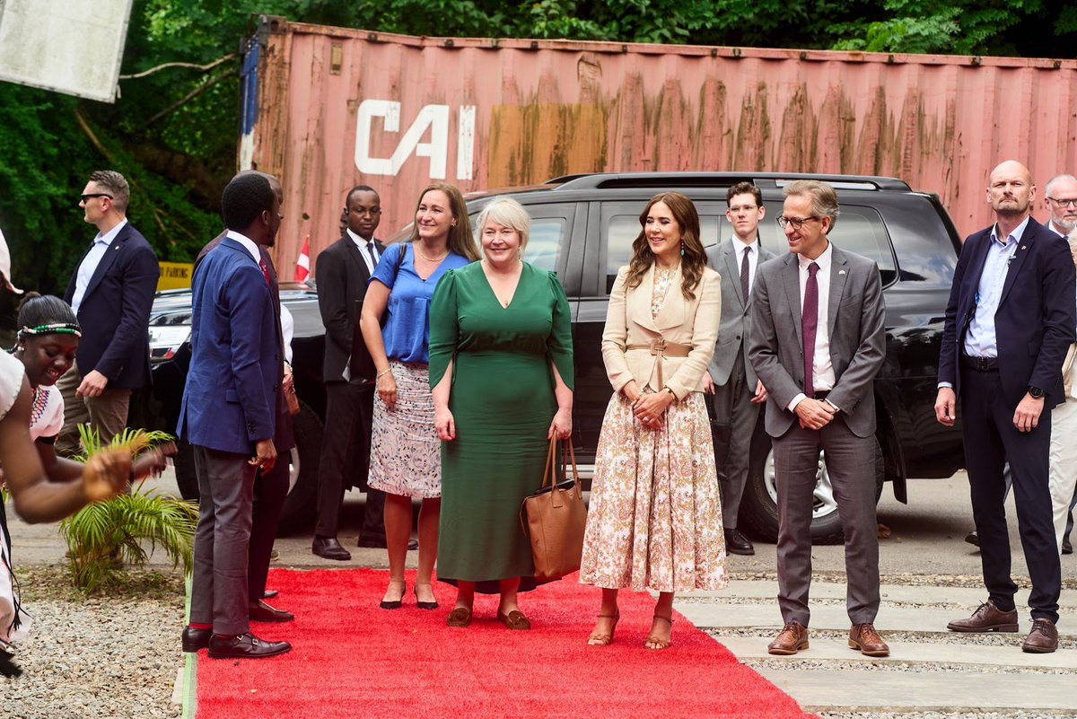 Femi__Adekoya's tweet photo. "Seest thou a man diligent in his business? He shall stand before kings & queens; he shall not stand before mean men." - Proverbs 22:29

It was an incredible honor to share the story, innovation, and impact of my AgTech company, @IAPrecisionHQ, with Her Majesty Queen Mary of Denmark 🇩🇰 alongside Denmark's Minister for Science and Higher Education, Christina Egelund 

A heartfelt thank you to Mr. Yen Choi for the special invitation and to the @DanishMFA for providing such a prestigious platform to showcase our work and its transformative impact in Nigerian agriculture landscape 🌽🚜

It was nice to meet with Jette Bjerrum, the Consul General of Denmark Consulate in Lagos and His Excellency, Jens Ole Bach Hansen, (@DKambNigeria) The Ambassador of Denmark to Nigeria.

Lovely to connect with the amazing Adewale Yusuf of @AltSchoolAfrica and my good sister Ayobami Kareemah Oladipo of @IgnitiaWeather. it's great sharing the stage with you fellow innovators

I am deeply grateful for this honor and the calling to drive positive change through innovation in African agriculture.

#AgTech #Innovation #Agriculture #Leadership #GlobalPartnership
.
.
.
.
~ your Flyingfarmer 🚀

Photo credit: Ministry of Foreign Affairs Denmark