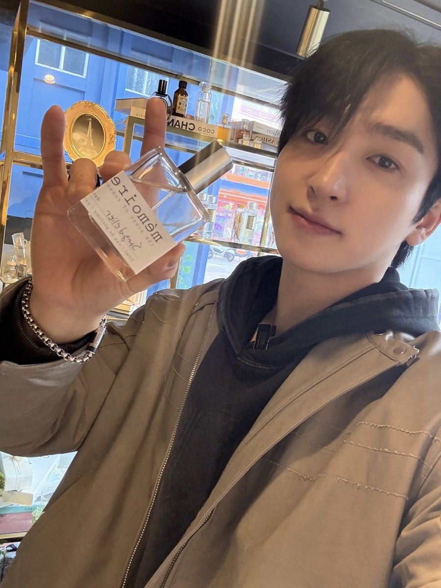 S96NL's tweet photo. 더비 생각해서 만든 소중한 향수💛🍯 https://t.co/FnGTcJOVyB