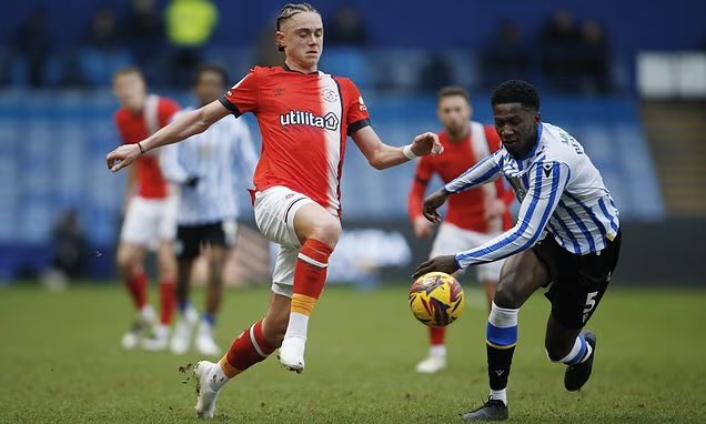 SM Media Rangers (@smmediarangers) on Twitter photo Rangers are in talks to sign Luton Town’s highly-rated Norway midfielder Thelo Aasgaard.
The 23-year old plays as an attacking midfielder and was signed from Wigan in January for a fee of around £3 million.
Luton are expected to make a profit on the Norwegian.
<a href="/DailyMail/">Daily Mail</a> Rangers are in talks to sign Luton Town’s highly-rated Norway midfielder Thelo Aasgaard.
The 23-year old plays as an attacking midfielder and was signed from Wigan in January for a fee of around £3 million.
Luton are expected to make a profit on the Norwegian.
<a href="/DailyMail/">Daily Mail</a>