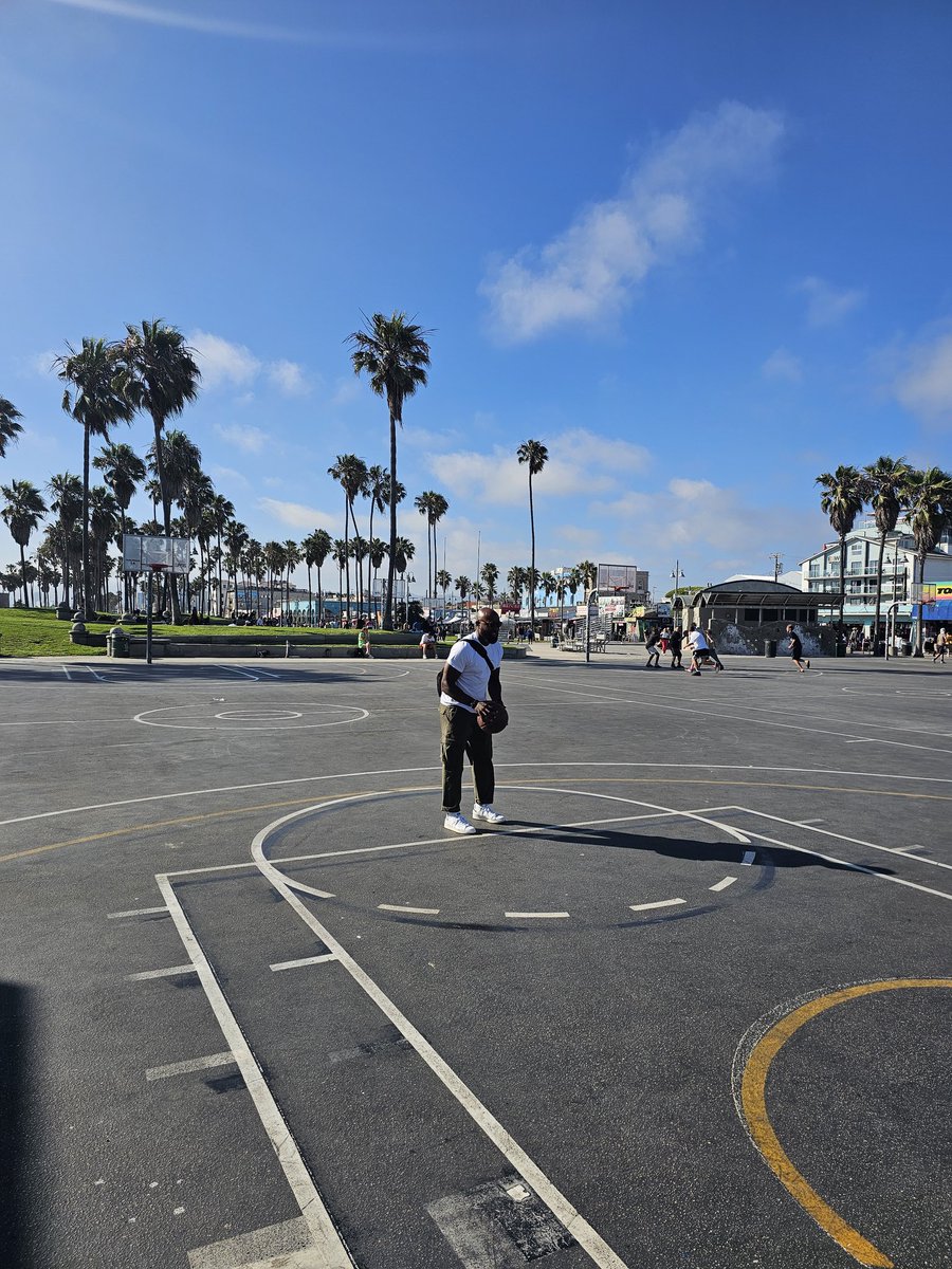 <a href="/dawnstaley/">dawnstaley</a> Decided to finish Lesson 10 at the Beach. Get yours now on Amazon...