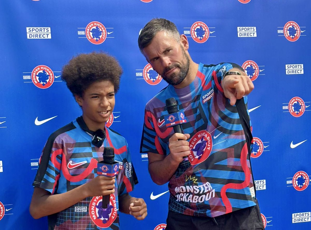 HolyheadPE's tweet image. Next question please Mr. Foster 🎥⚽️🎤⁉️
@BenFoster 

@MKickabout @Nike @nikefootball @SportsDirectUK 
#MonsterKickabout
@holyhead_school @CRSTrust @CRSTEvents