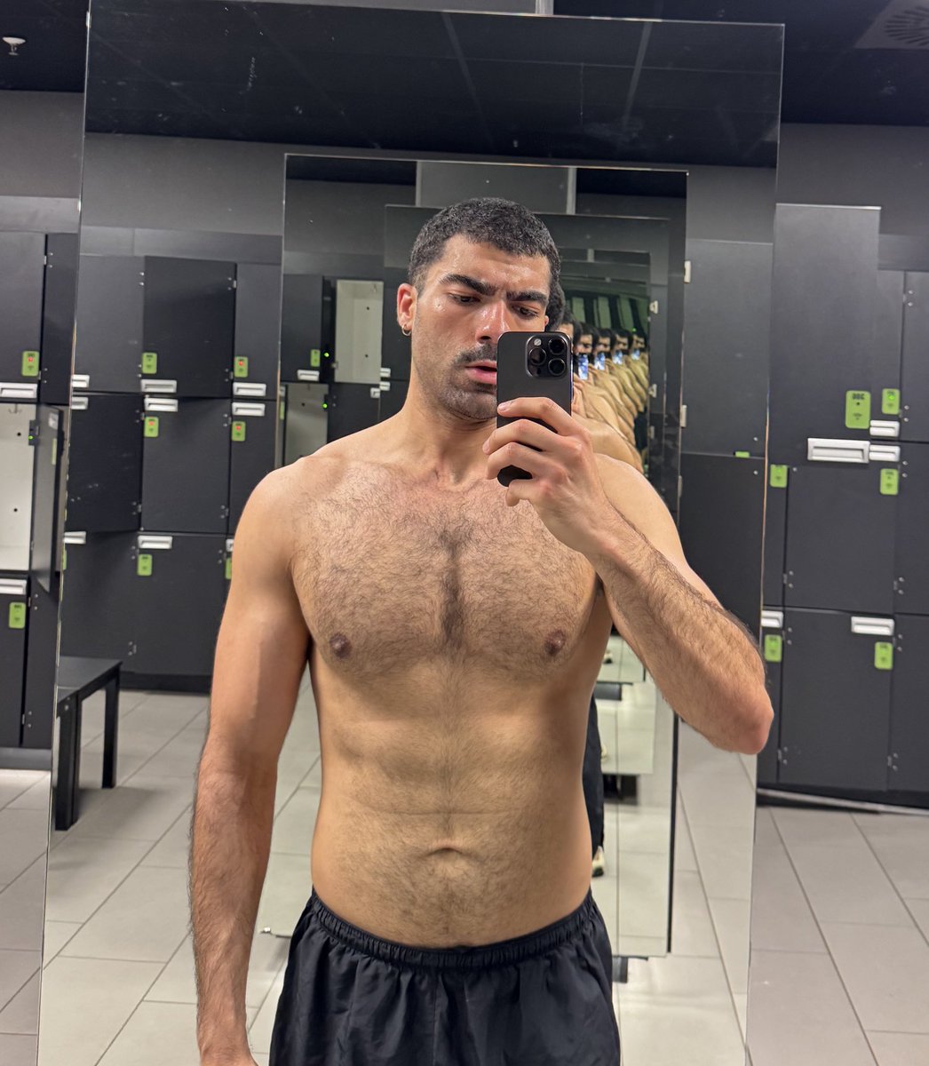 Heatwave is heatwaving damn😵‍💫🥵