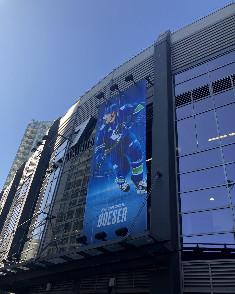 This banner is staying put 🔥 

(📸: u/Kitsalinee/reddit)
