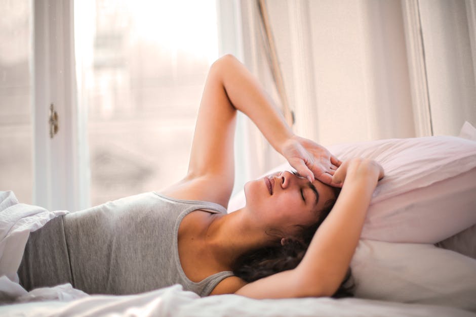 Sleep disorders can lead to brain damage! Prioritize your rest and protect your mind! Share your sleep tips below! #SleepMatters #HealthFirst