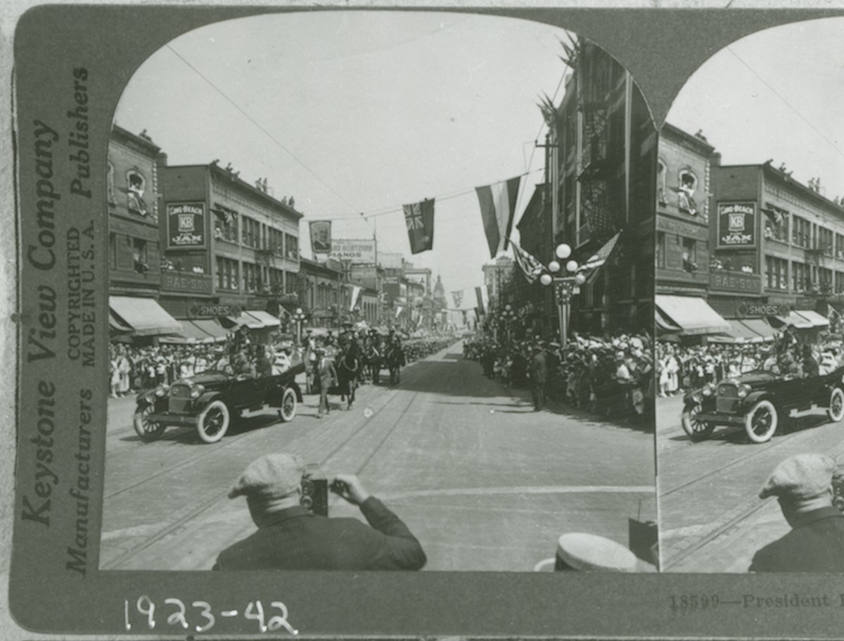 HooverPresLib's tweet image. #OnThisDay July 26, 1923, President Harding’s “Voyage of Understanding” group arrived in Vancouver, Canada. His President Harding’s car in the front of the welcome parade, then he gave a speech. (1923-42 & 1923-44)