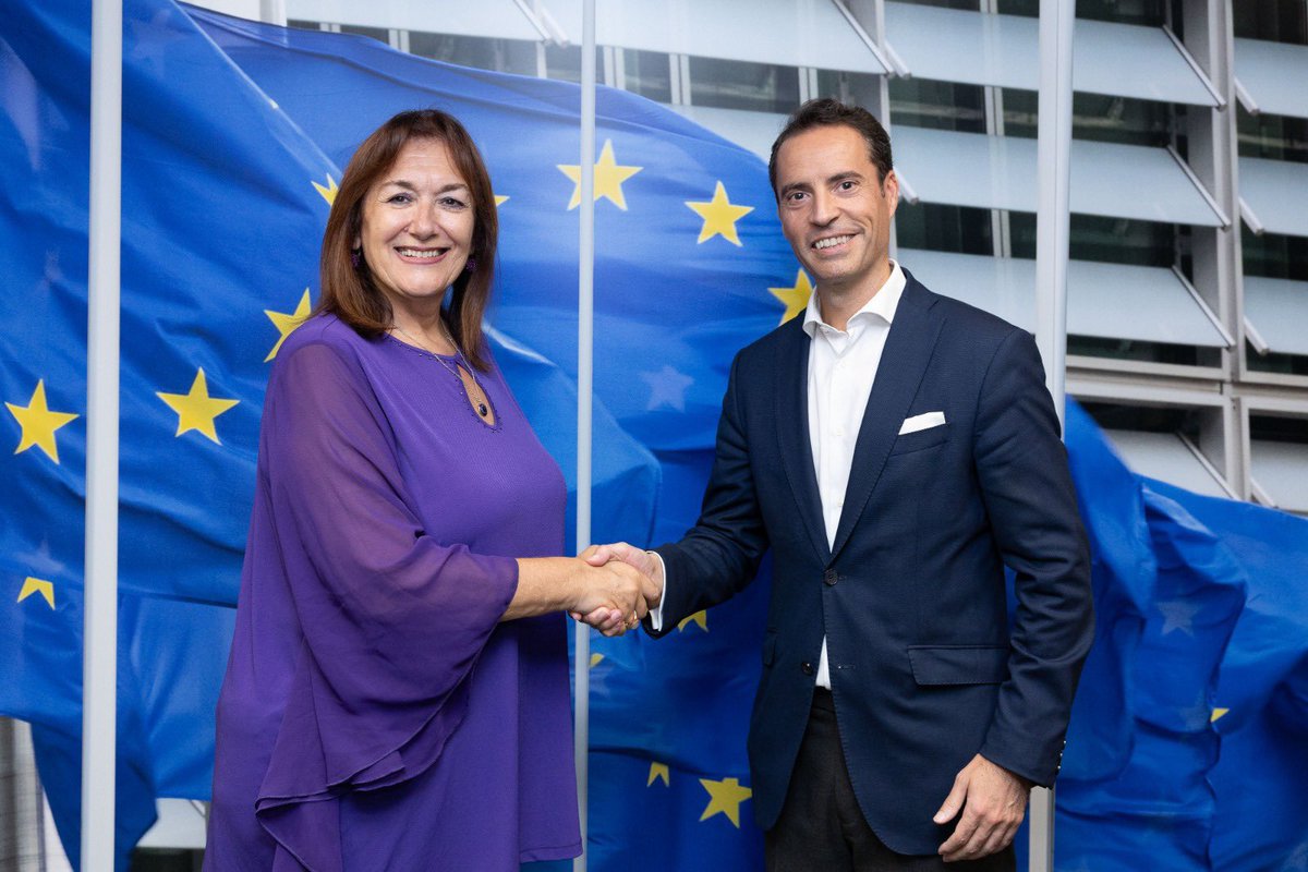 JavierColominaP's tweet photo. Great to meet with @dubravkasuica, #EU commissioner for the #Mediterranean. Security and stability in the MENA region is a shared priority. We discussed how to strengthen #NATO-EU synergies in the southern neighbourhood, which has strategic importance for @NATO https://t.co/expesrwwur