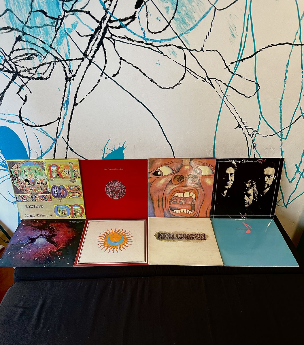 Los discos para la audición de este sábado: monografico dedicado a King Crimson y servido por Jorge. 18:30 h. Te esperamos.