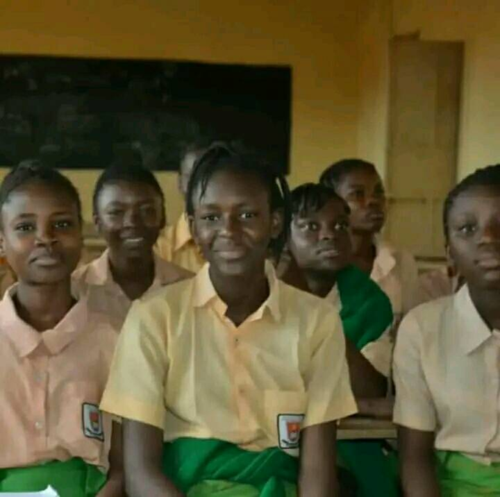 tcefglobal's tweet photo. In 2022, we visited this school in Kaduna as part of our one-month "Menstrual Health & Hygiene Advocacy" program for teenage girls. Altogether, we reached out to 10 schools, 3 communities, 2 churches and impacted over 1,000 girls.
Thanks to @WorldConnectUS
#volunteering #TCEF https://t.co/ModIovb1rk
