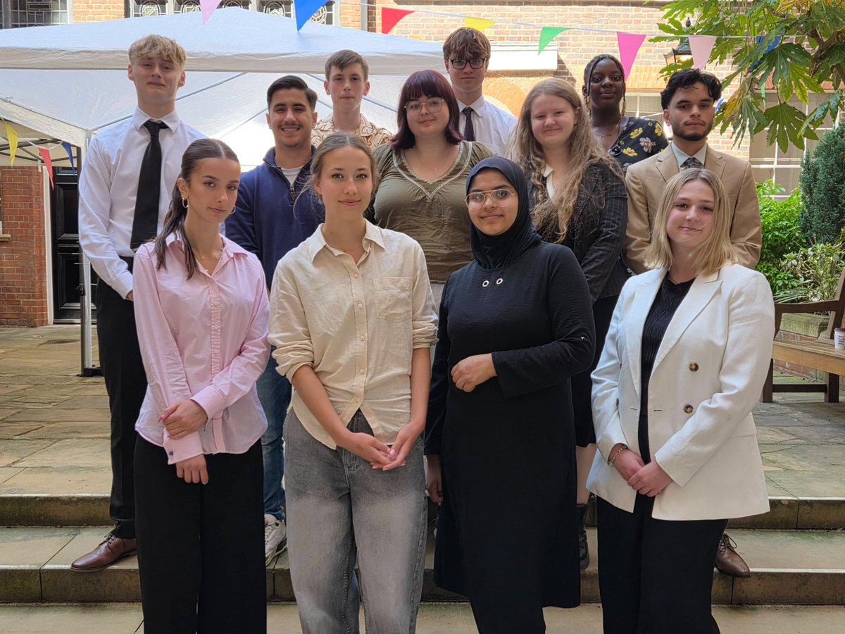 Huge congratulations to the 12 exceptional finalists who have competed at the final of our Young Orator of the Year this evening! 🎤

Winners announced here tomorrow! 

#YoY #StudentVoices #YouthOrators #GreshamCollege