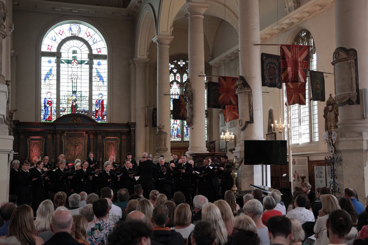 Throwback to last year’s Summer Concert! Head to our website for tickets to this year’s concert - 12th July at St Clement Danes Church!! ☀️