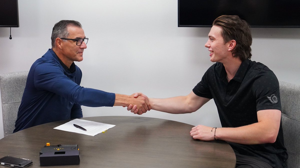 NEWS RELEASE: Senators sign five players to two-way contracts and goaltender Jackson Parsons to an entry-level deal: ottsens.com/4nvJwi0

COMMUNIQUÉ: Les Sénateurs accordent des contrats à deux volets à cinq joueurs et un contrat d’entrée à un joueur: ottsens.com/44yp33v