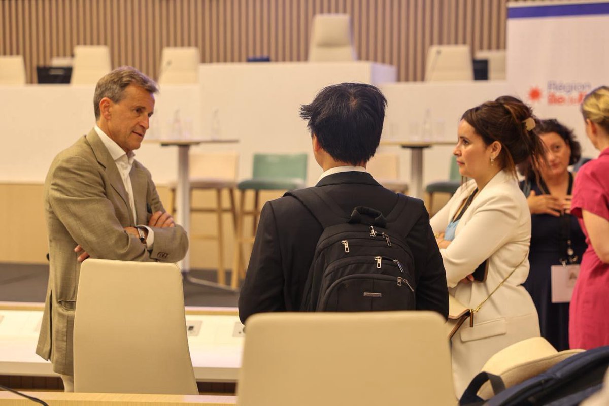 🎉 Retour sur la Soirée des lauréats des aides économiques régionales hier soir au siège de la <a href="/iledefrance/">Région Île-de-France</a>, avec <a href="/ADublanche/">Alexandra Dublanche</a>.

Des témoignages forts d’entrepreneurs sur l’impact des aides régionales sur leur développement 🚀

👉 iledefrance.fr/professionnels…

#Innovation #Entreprises