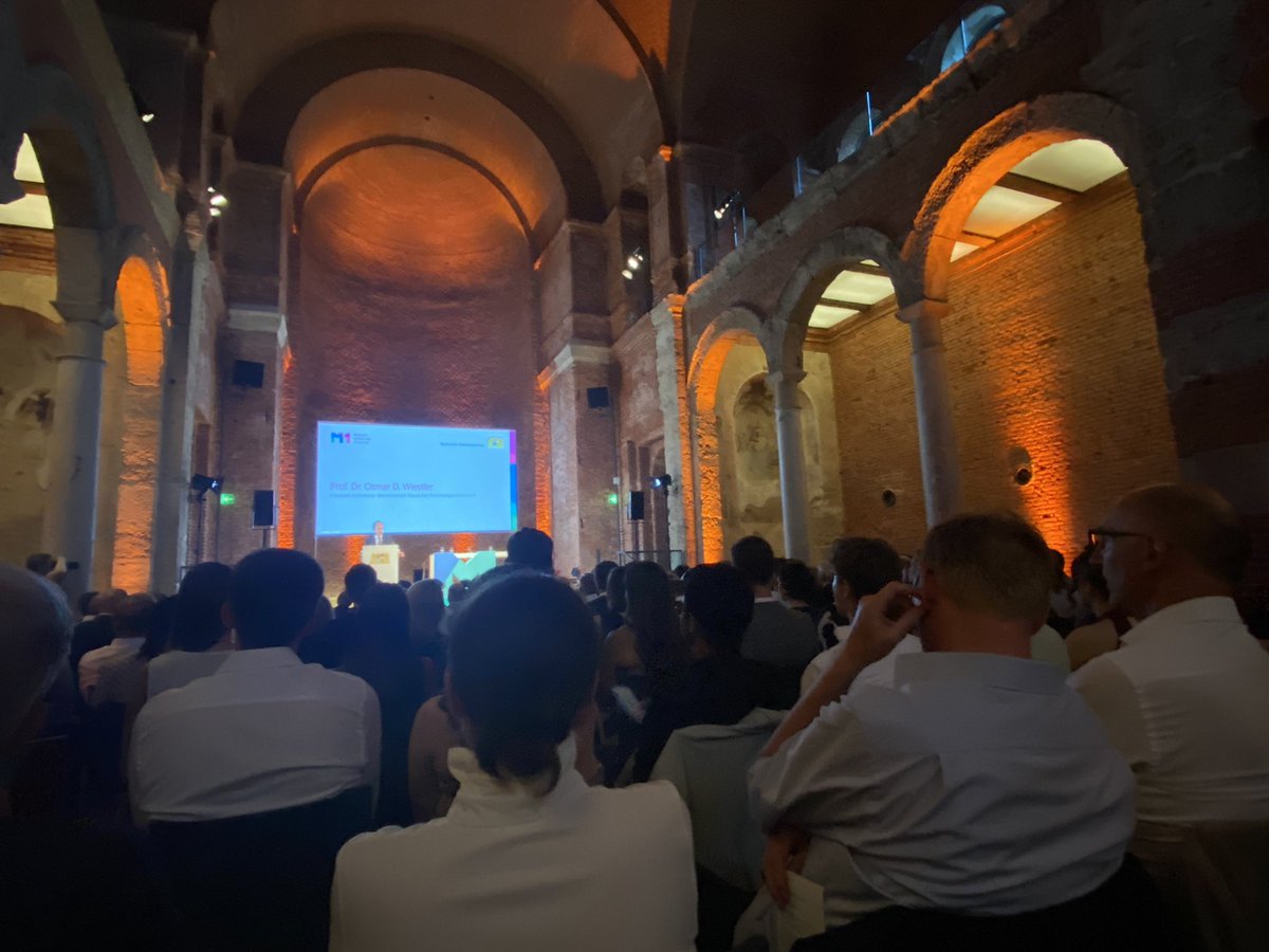 RussoClaudia3's tweet image. Gründungsfeier der Munich Medicine Alliance #M1 in München: @LMU_Muenchen, LMU Klinikum, TUM, TUM Klinikum und Helmholtz Zentrum München bündeln ihre Kräfte. Das  Ziel: #Spitzenforschung in der #Medizin mit Synergien besser voranzutreiben.
m1.bayern