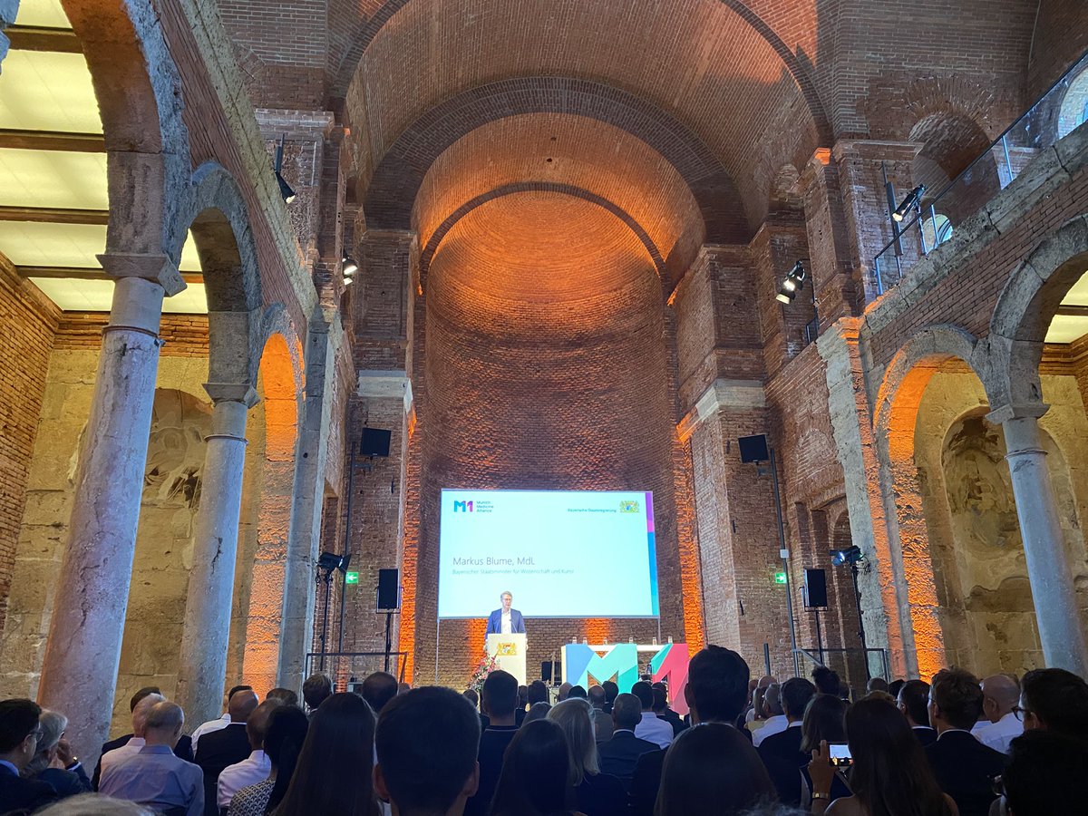 RussoClaudia3's tweet image. Gründungsfeier der Munich Medicine Alliance #M1 in München: @LMU_Muenchen, LMU Klinikum, TUM, TUM Klinikum und Helmholtz Zentrum München bündeln ihre Kräfte. Das  Ziel: #Spitzenforschung in der #Medizin mit Synergien besser voranzutreiben.
m1.bayern