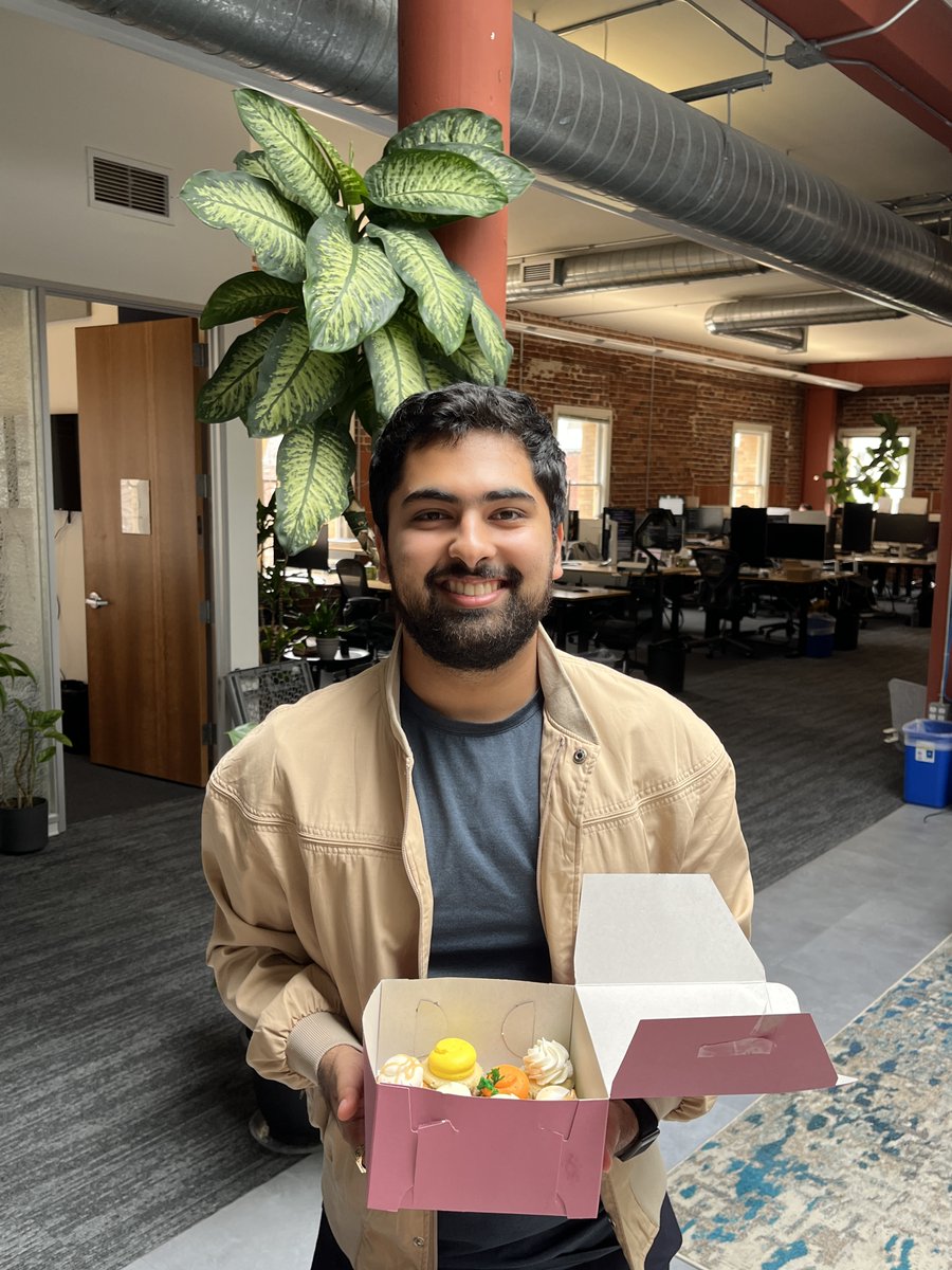 reductoai's tweet image. Happy birthday to our CTO, @raunakdoesdev! He'll never drop the ball on a PR review or a customer ask, but we can't say the same about his own cupcake