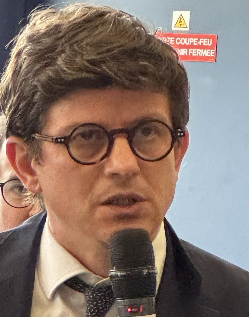 Complémentarité Hôpital -Clinique 
Sujet débattu à Sciences Po
&gt;Samir Henni DG du CHU Strasbourg assure avec force «un objectif commun sur un territoire» sur lequel il faut se mettre d’accord pour répondre aux objectifs de santé publique avec pertinence
MAIS Comment ?Quel pilote?