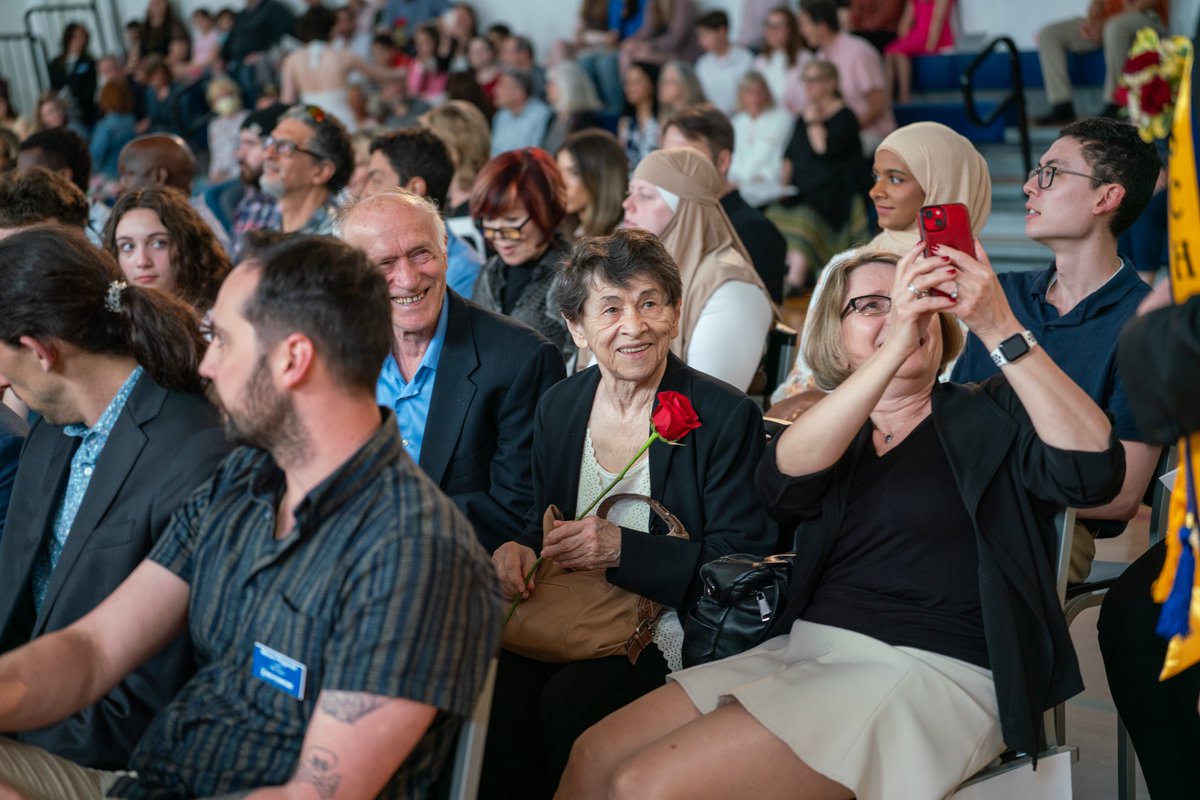 Roycemore's tweet photo. One of Roycemore’s most cherished Commencement traditions: each graduate presents two roses to individuals who had a meaningful impact on their educational journey.
It’s a beautiful, emotional moment that reminds us how powerful connection, mentorship, and gratitude can be. https://t.co/JQfvaeiex8