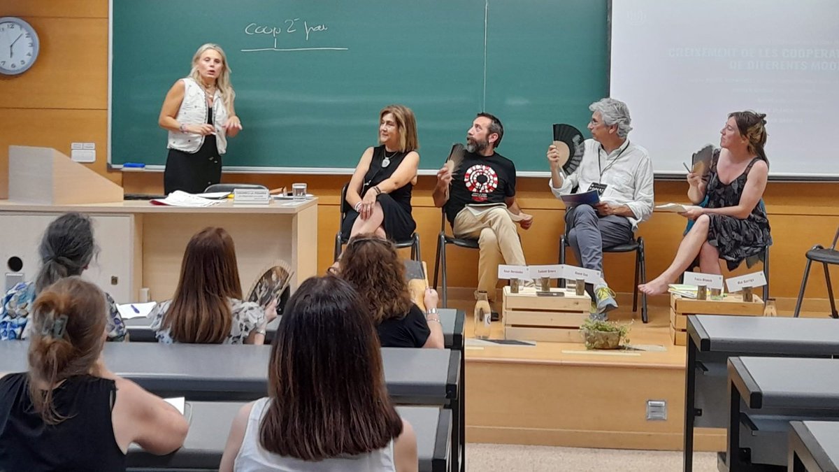 1r dia #UESCOOP2025 | <a href="/coopagrariesCAT/">Federació de Cooperatives Agràries de Catalunya</a> participa a les taules rodones "Instruments financers: sistemes de finançament intern", amb Josep Parcerisa, i "Creixement de les cooperatives: anàlisi de diferents models", amb Mar Garriga, exposant experiències i models de #CoopAgràriesCAT